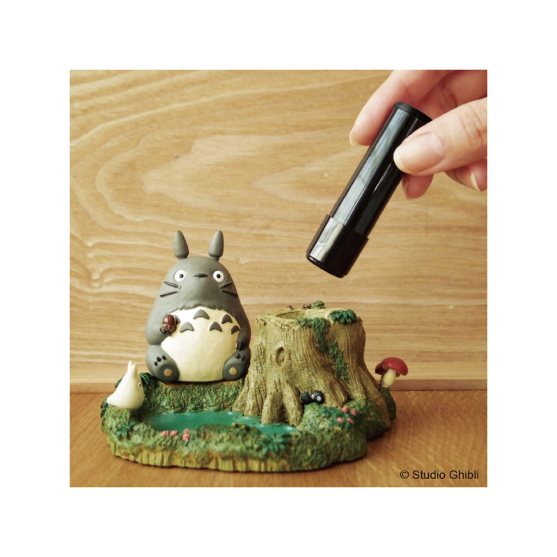 Pencil holder figurines Totoro by the pond - My Neighbor Totoro Pencil holder figurines Totoro by the pond - My Neighbor Totoro