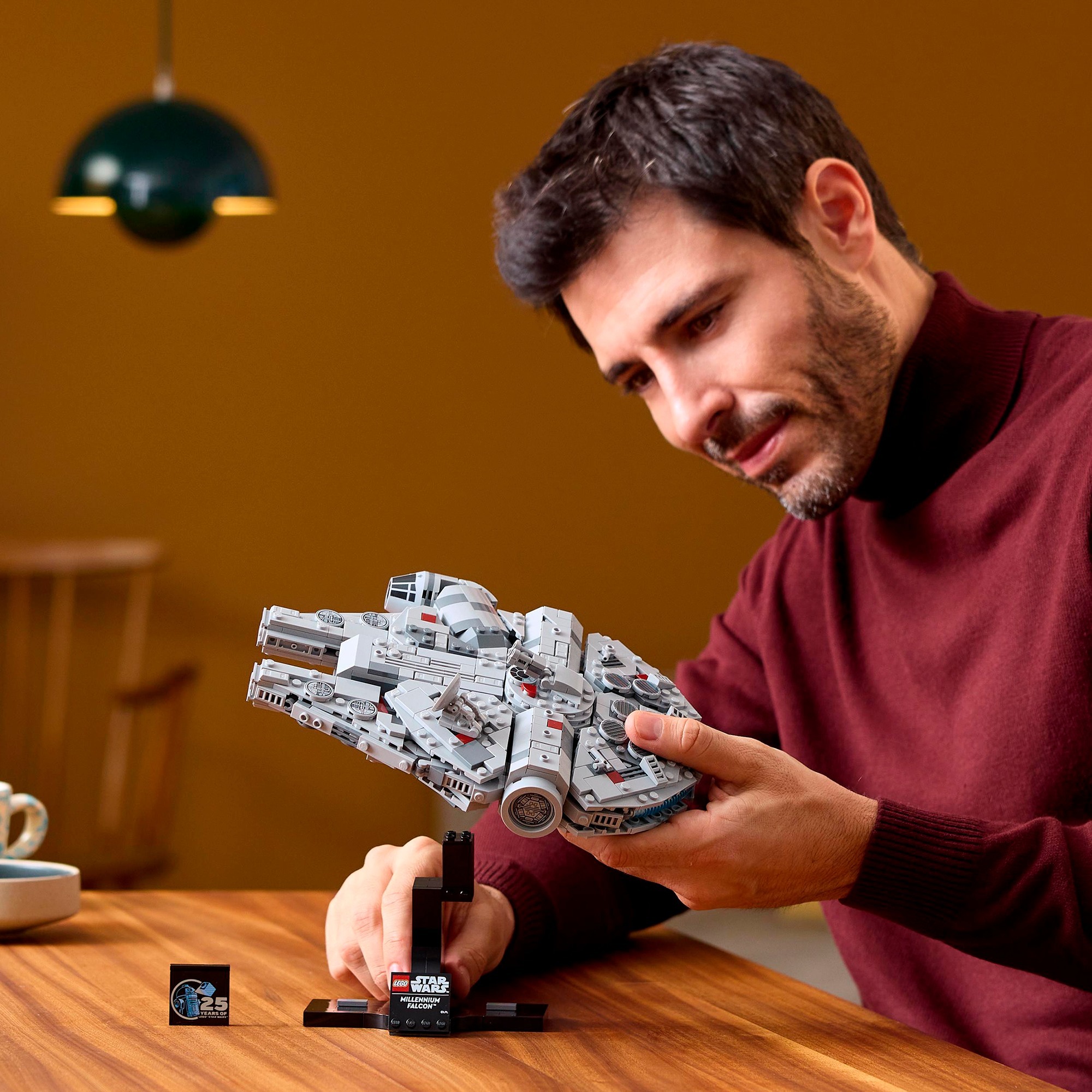 LEGO 75375 Star Wars Millennium Falcon LEGO 75375 Star Wars Millennium Falcon