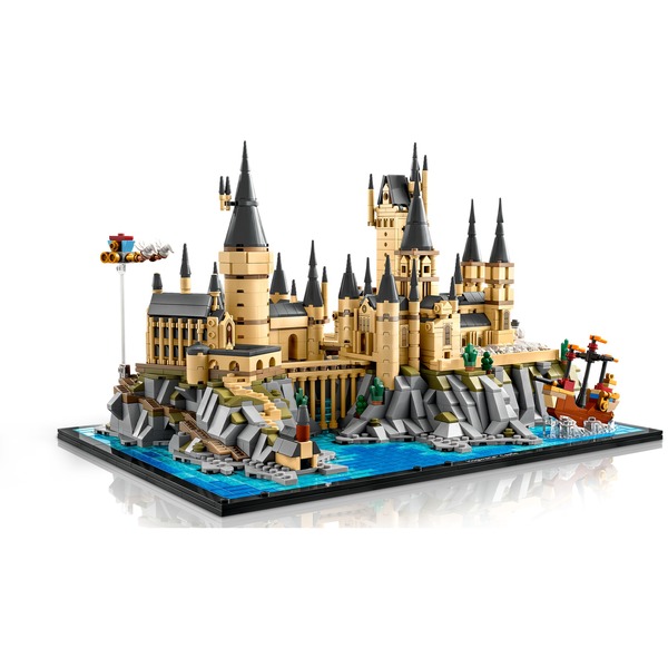 LEGO Harry Potter Hogwarts Castle and Grounds
