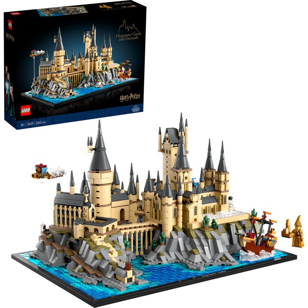 LEGO Harry Potter Hogwarts Castle and Grounds