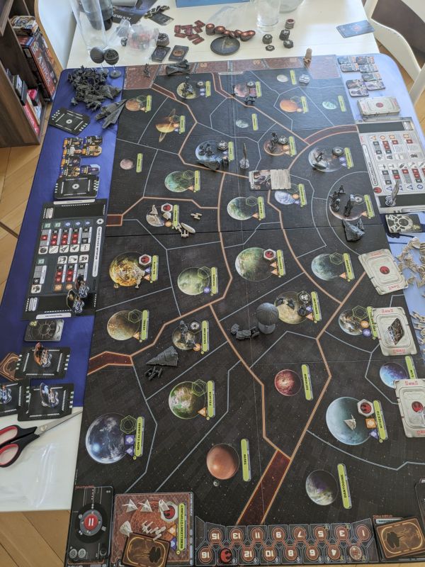 Renegade Game Studios Robo Rally Erweiterung 'Thrills & Spills' – 3 Neue Spielpläne, 5 Upgrade-Karten, Für 2-6 Spieler